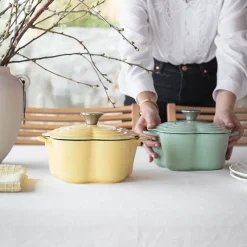 Easter Collection Støpejernsgryte Blomst 1.9L 30cm Gul<SEASONS Hot